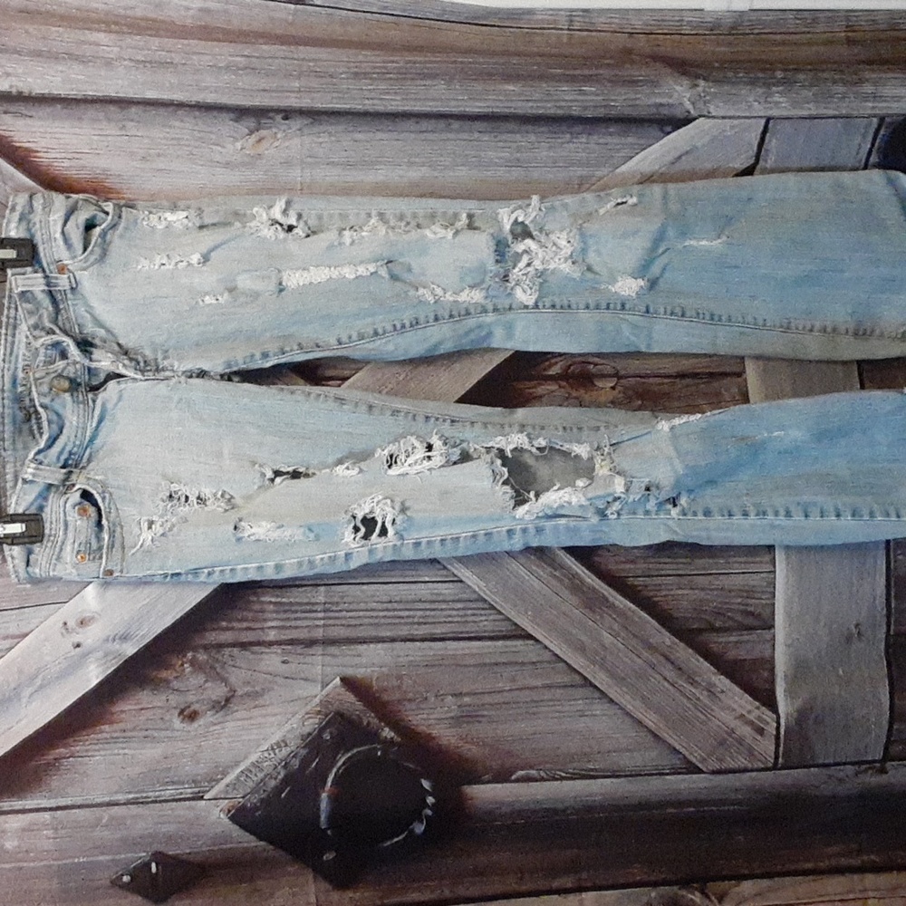 Women's Distressed Jeans Size 4L